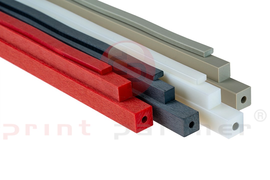 Schneidleisten Rot 10x4,5x1600mm PVC - gewellt